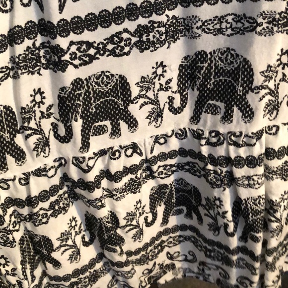 Cold shoulder elephant print blouse - Picture 3 of 3